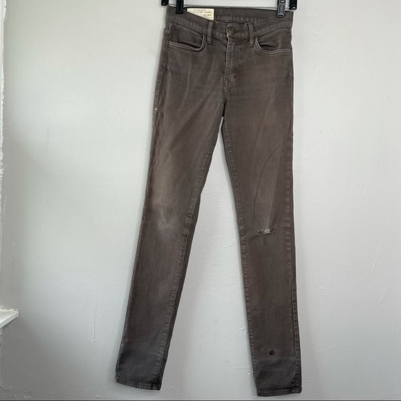 IMOGENE + WILLIE Imogene Slim Jeans - Picture 2 of 12